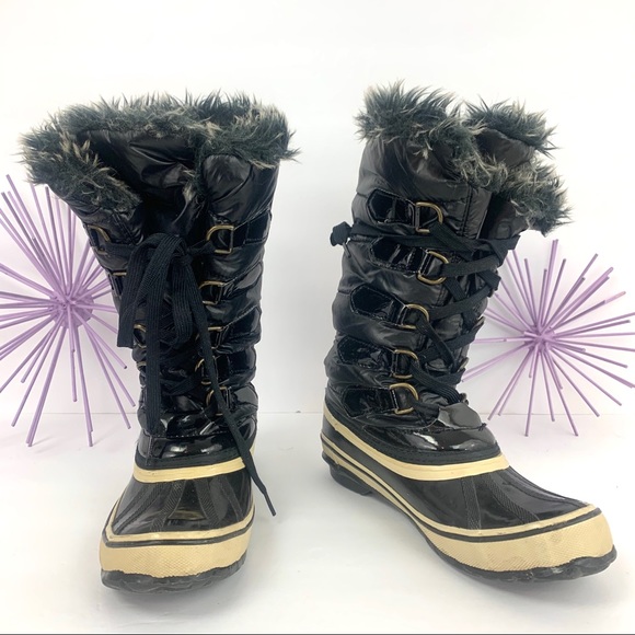 Sporto Wendy / Black Cream Puffer Lace Up Faux Fur - Picture 1 of 8